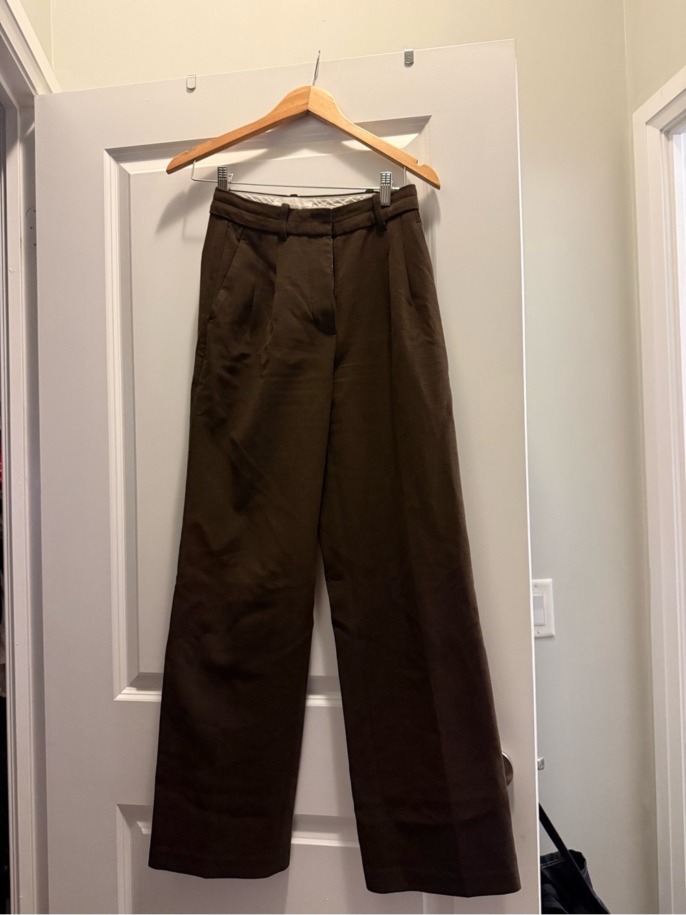 Aritzia Effortless Pant - Size 0